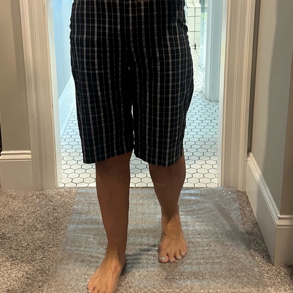 Anne Klein Sport Navy and White Plaid Shorts - Picture 1 of 9